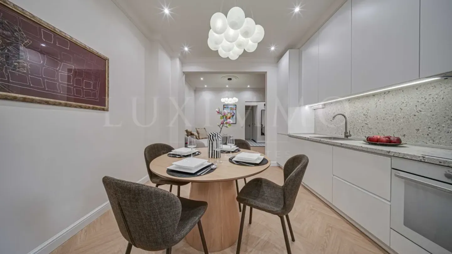 Stylish Sofia Apartment: Luxury 2-Bed in Central Location - Image 3