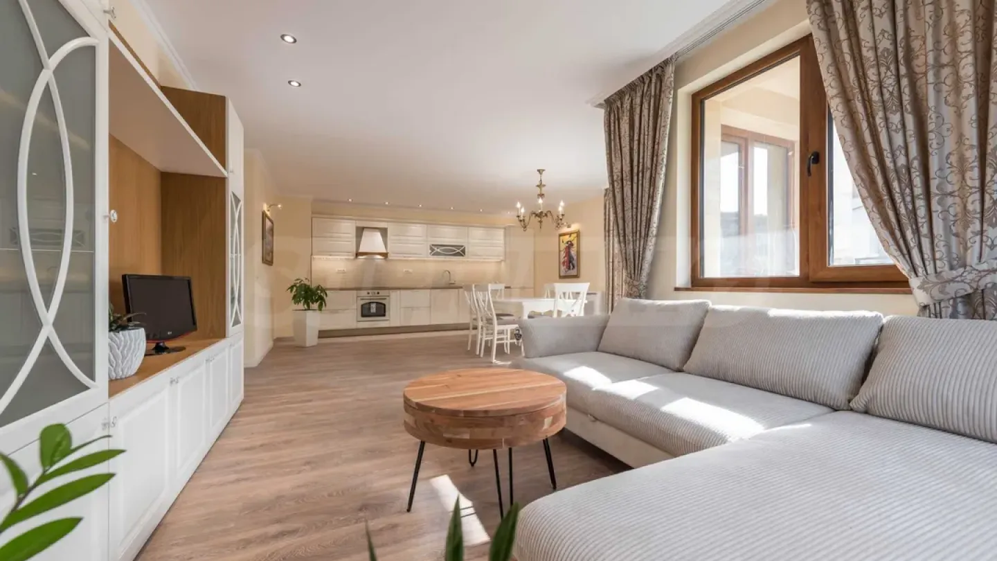 Spacious, Fully Furnished Apartment in Varna's Heart. - Image 2