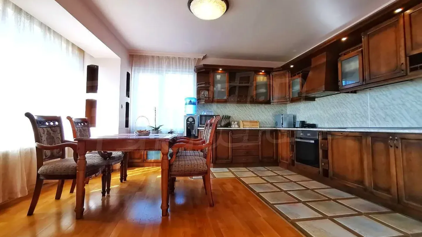 Stylish Varna Apartment - Central Location, Furnished, 103m2 - Image 3