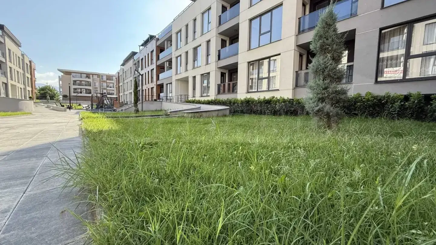 Panoramic Plovdiv Apartment with Mountain Views - Image 1