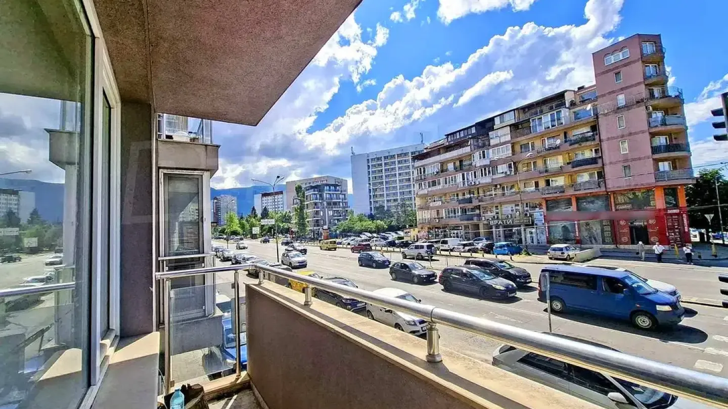 Spacious 2-Bedroom Apartment in Sofia’s Darvenitsa – Bright & Modern - Image 5