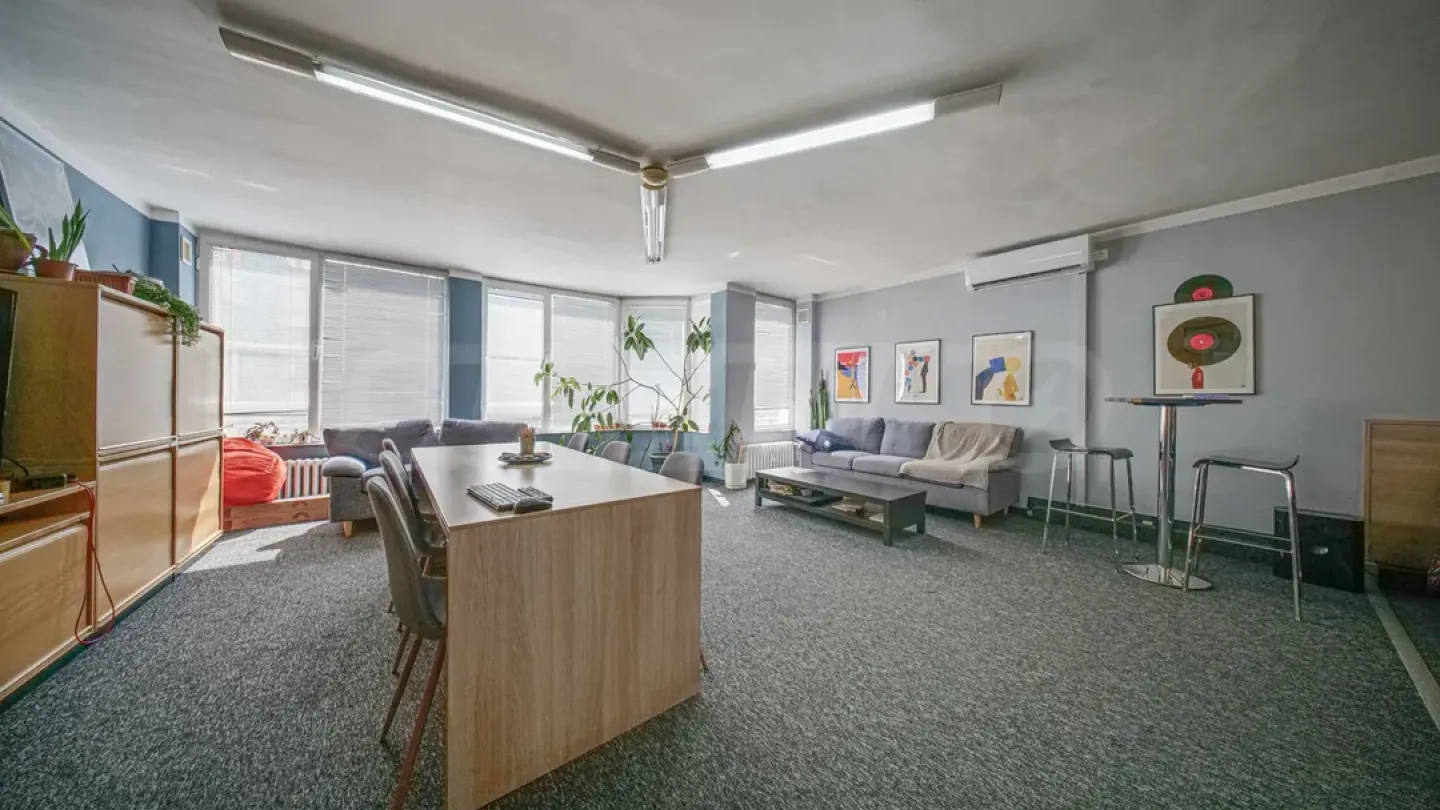 Spacious 3-Bedroom Apartment near "Marinel" Hotel - Sofia - Image 5