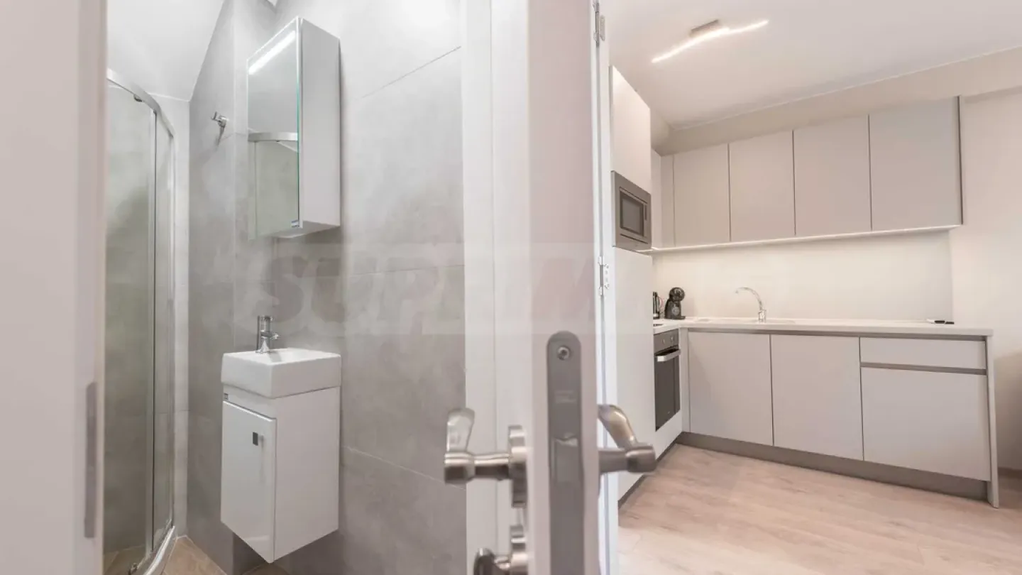 Spacious, Fully Furnished Apartment Near the Beach in Varna - Image 1