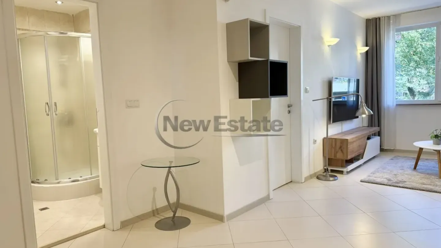 Stylish 1 Bed Apartment in Central Sofia - Fully Furnished - Image 4