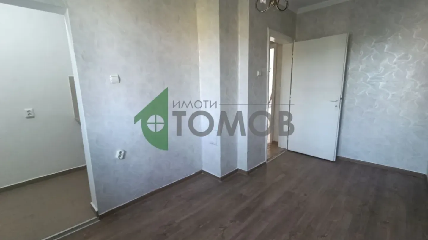 Stylish One-Bedroom Apartment in the Heart of Stara Zagora, Bulgaria - Image 2