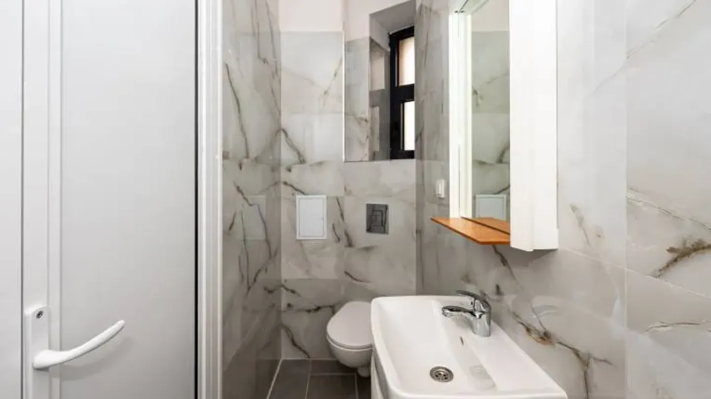 Spacious, Renovated Apartment in Plovdiv City Center – Perfect for Living or Working. - Image 5