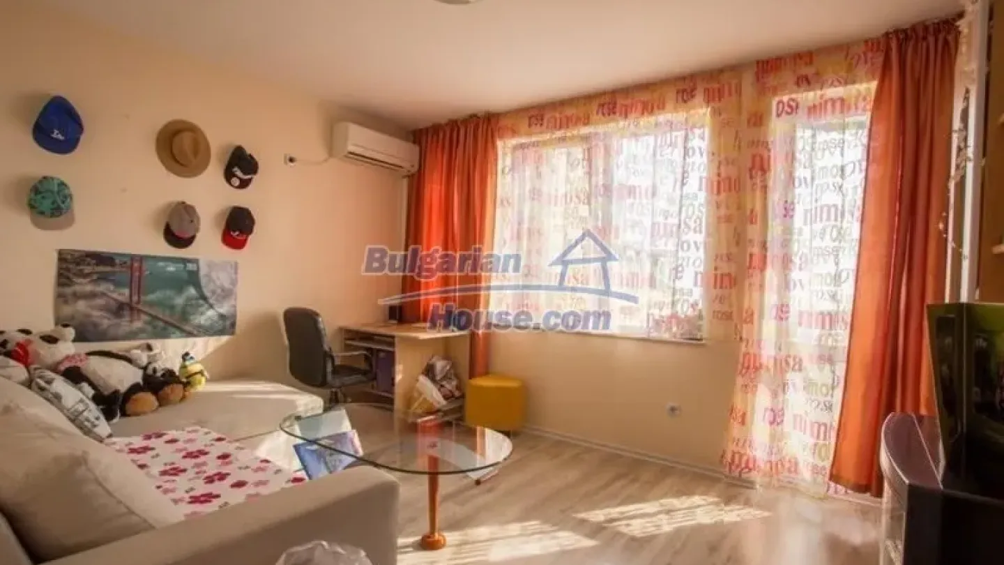 Luxury Bulgarian Sea View Home with Private Pool & Gardens - Image 4
