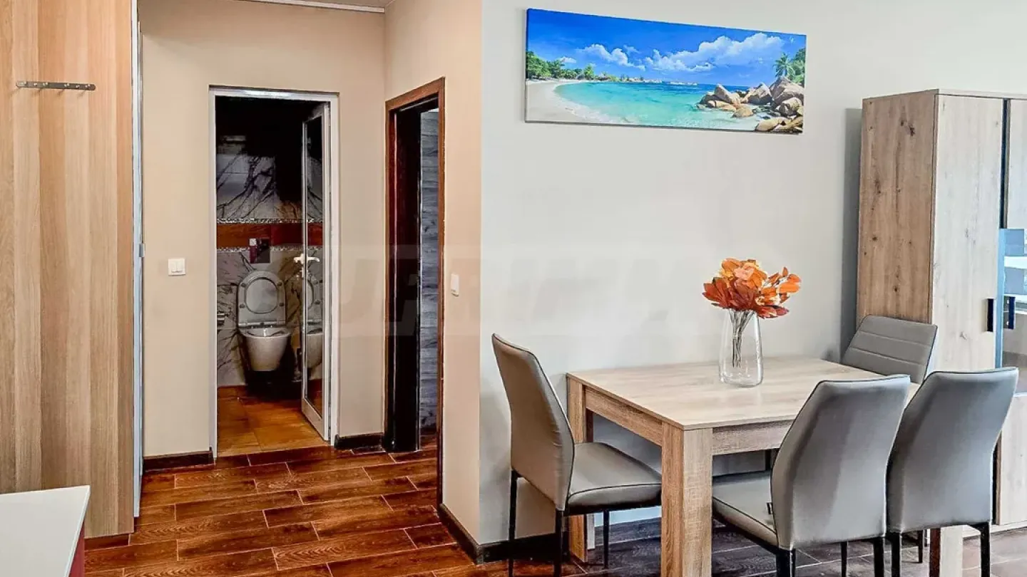 Spacious Apartment with Mountain View in Sofia - Image 2