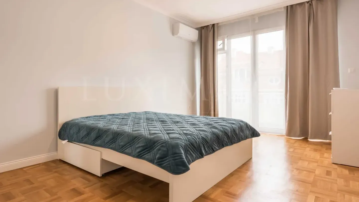 Spacious Apartment Near Sea & Universities - Varna - Image 2