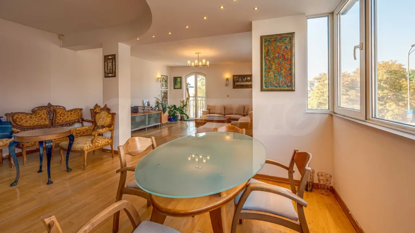 Spacious Fully Furnished Apartment Near Hotel "Marinela", Sofia - Image 2