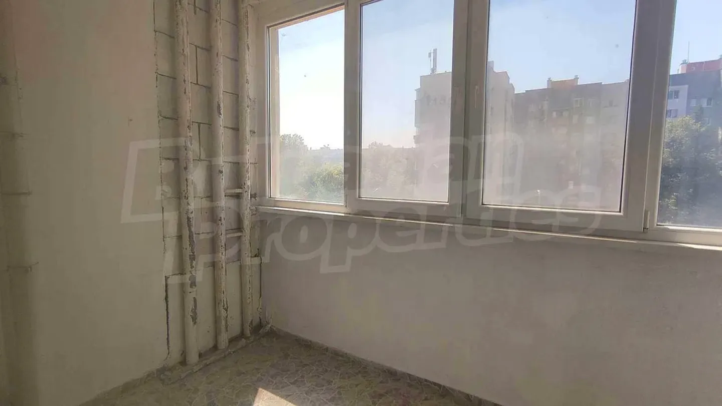 Spacious Apartment in Central Stara Zagora – 2 Bedrooms For Sale - Image 5