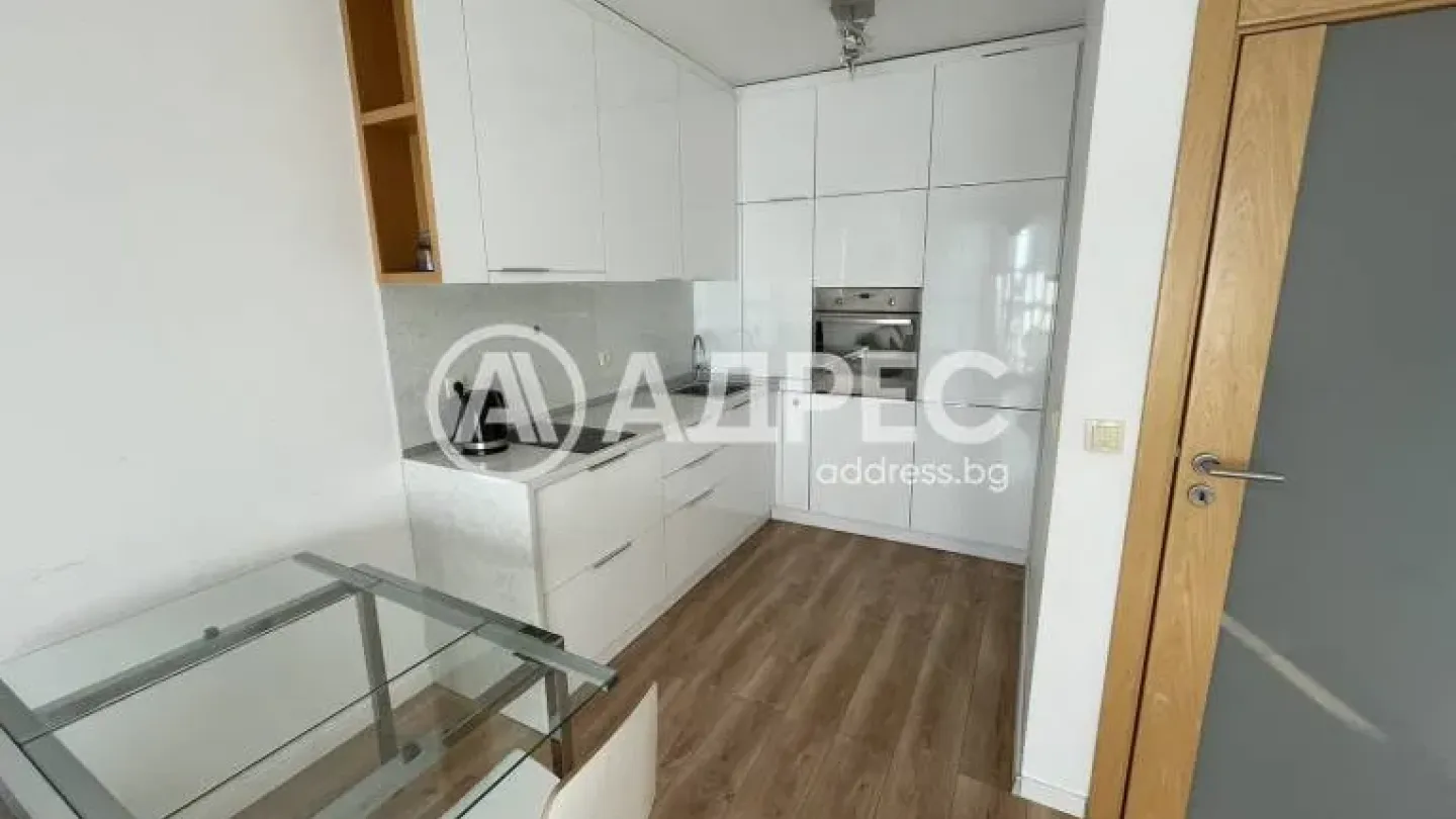 Bright 2-Bedroom Apartment for Rent in Varna's Brz District - Image 5