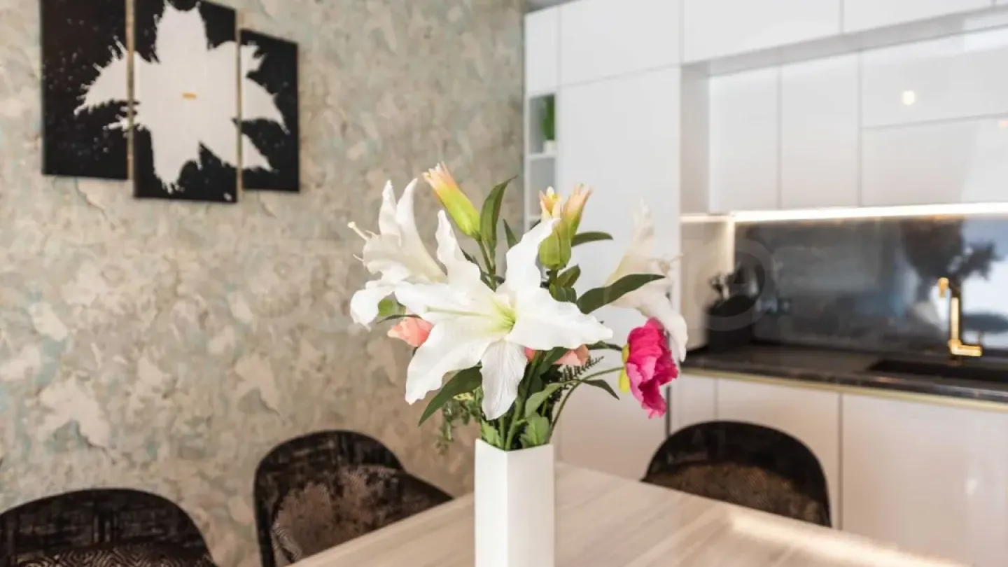 Luxury 3BR Apartment with Garage - Varna Center - Image 5