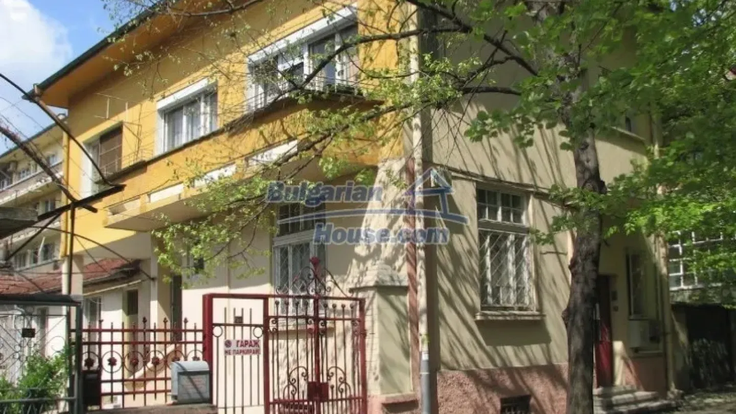 Spacious Stara Zagora Home: 230m² – Central Location - Image 2