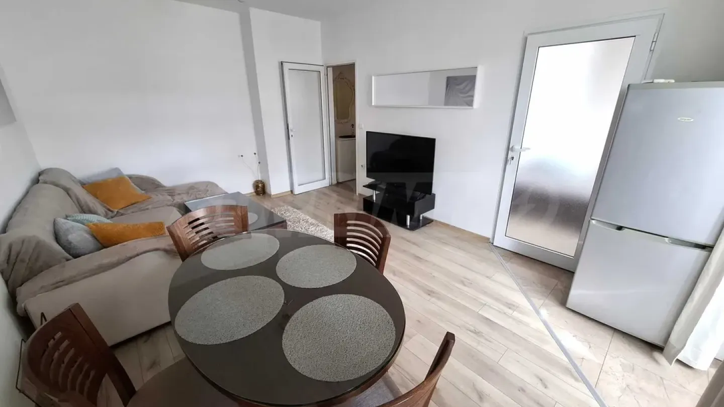 Bright 2-Bedroom Apartment Near Varna City Center - Image 1