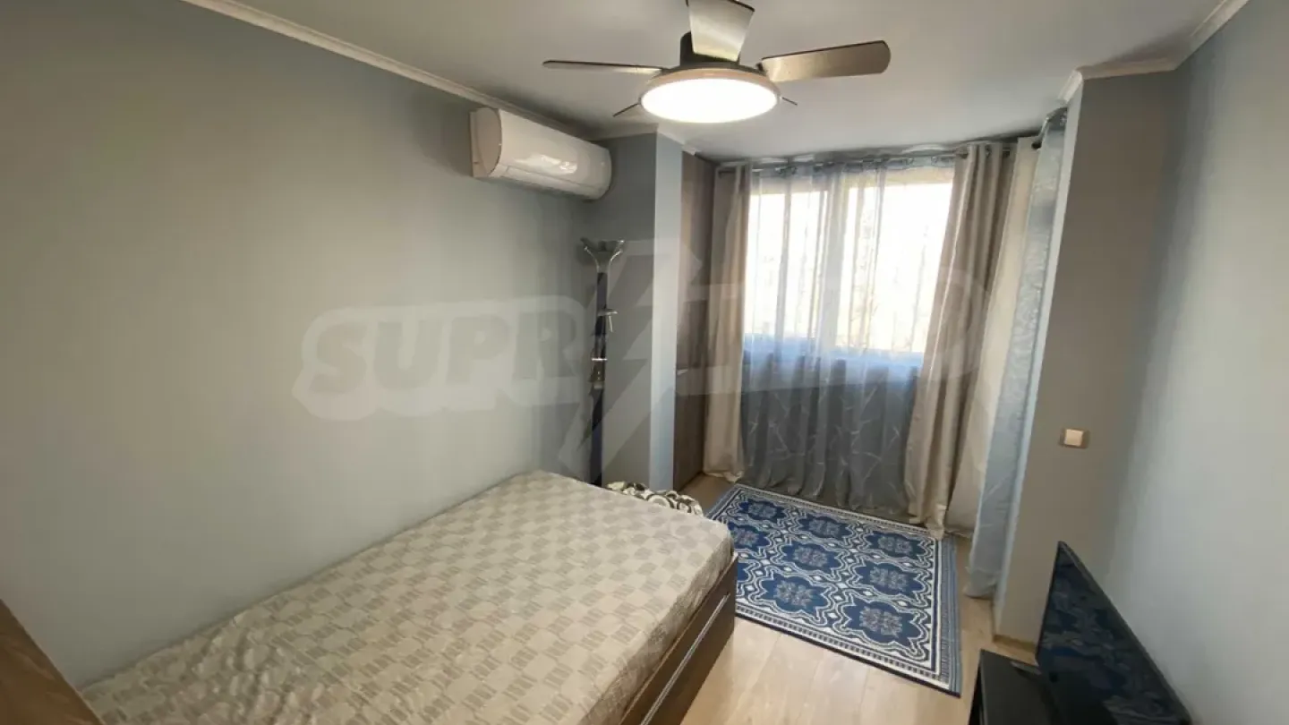 Spacious, Fully Furnished Varna Apartment with Sea Panorama - Image 1