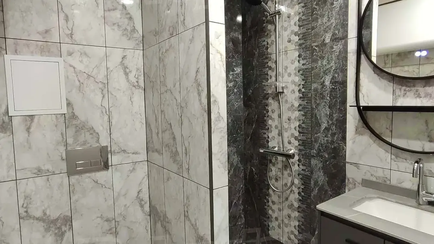 Spacious New Construction 2-Bedroom Apartment in Central Varna - Image 5