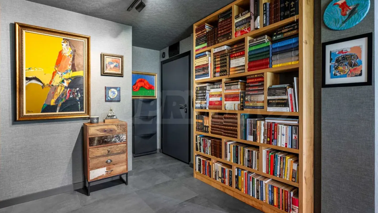 Luxury 3BR Apartment w/ Garage - Plovdiv Center - Image 4