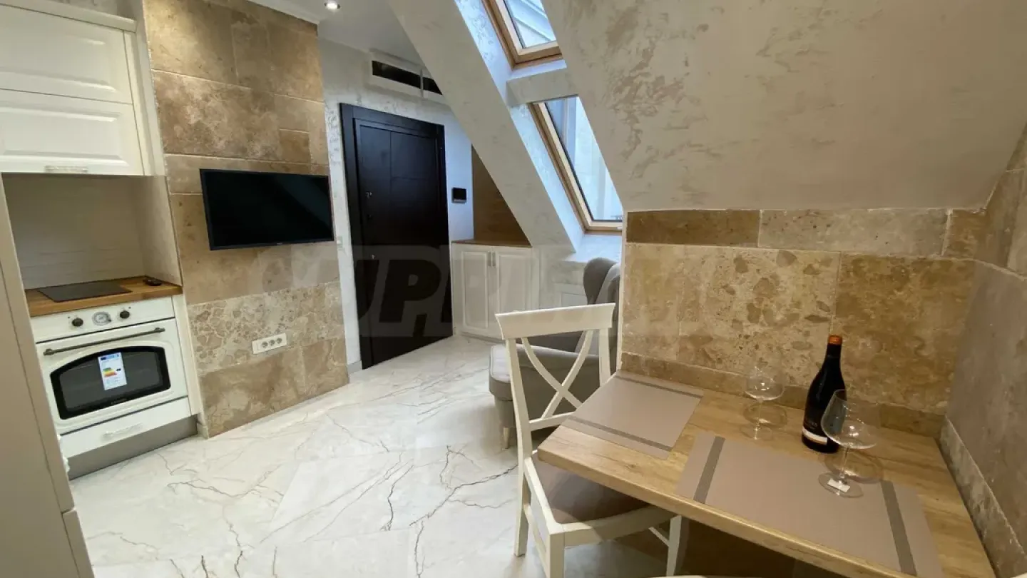 Stylish Fully Furnished Apartment in Central Varna - 60m² - Image 1