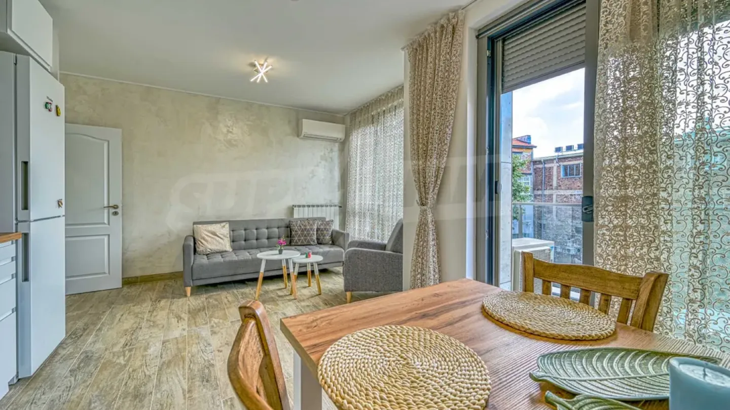 Stylish 2-Bedroom Apartment in Sofia's Heart - Image 2