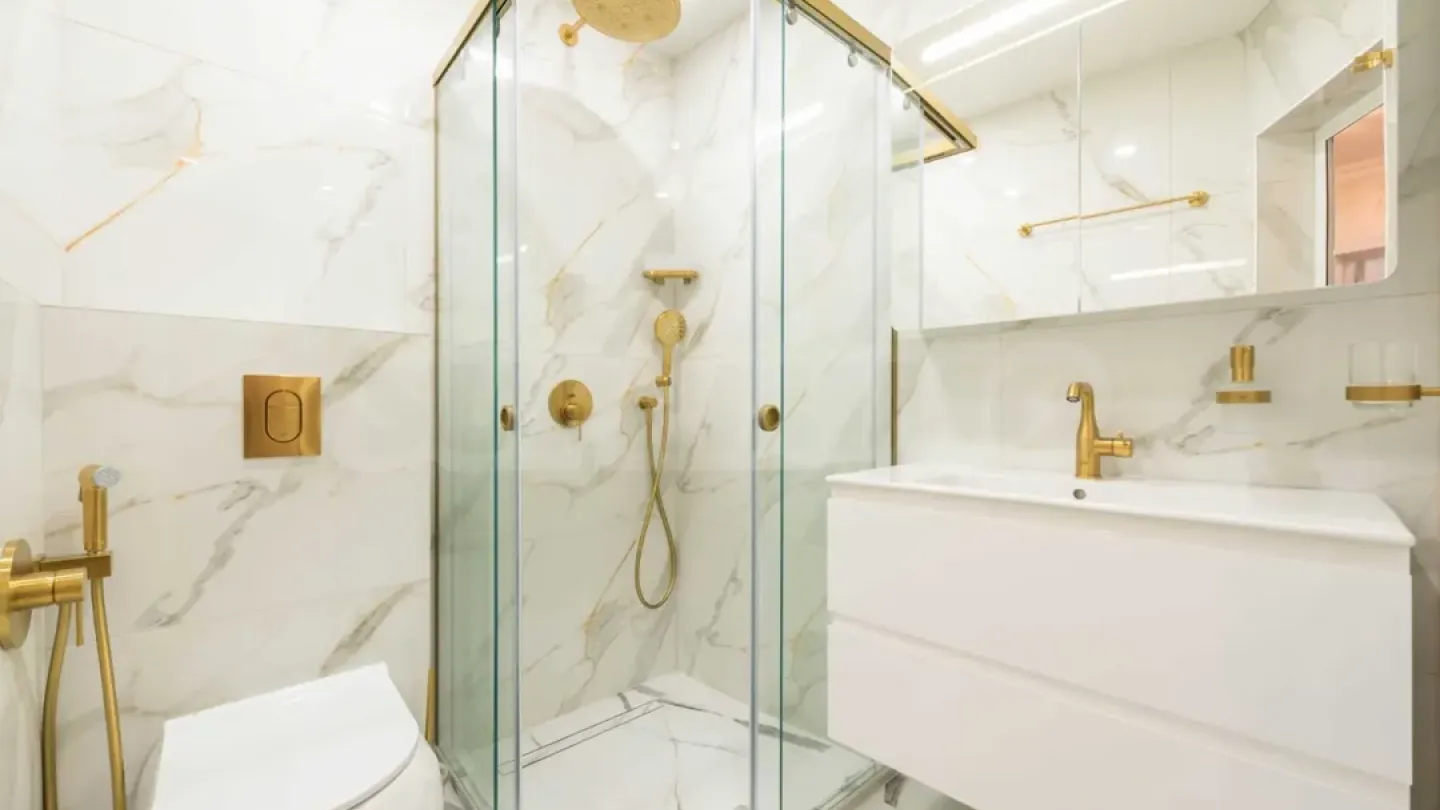 Luxury 3BR Apartment - Varna City Center - Image 3