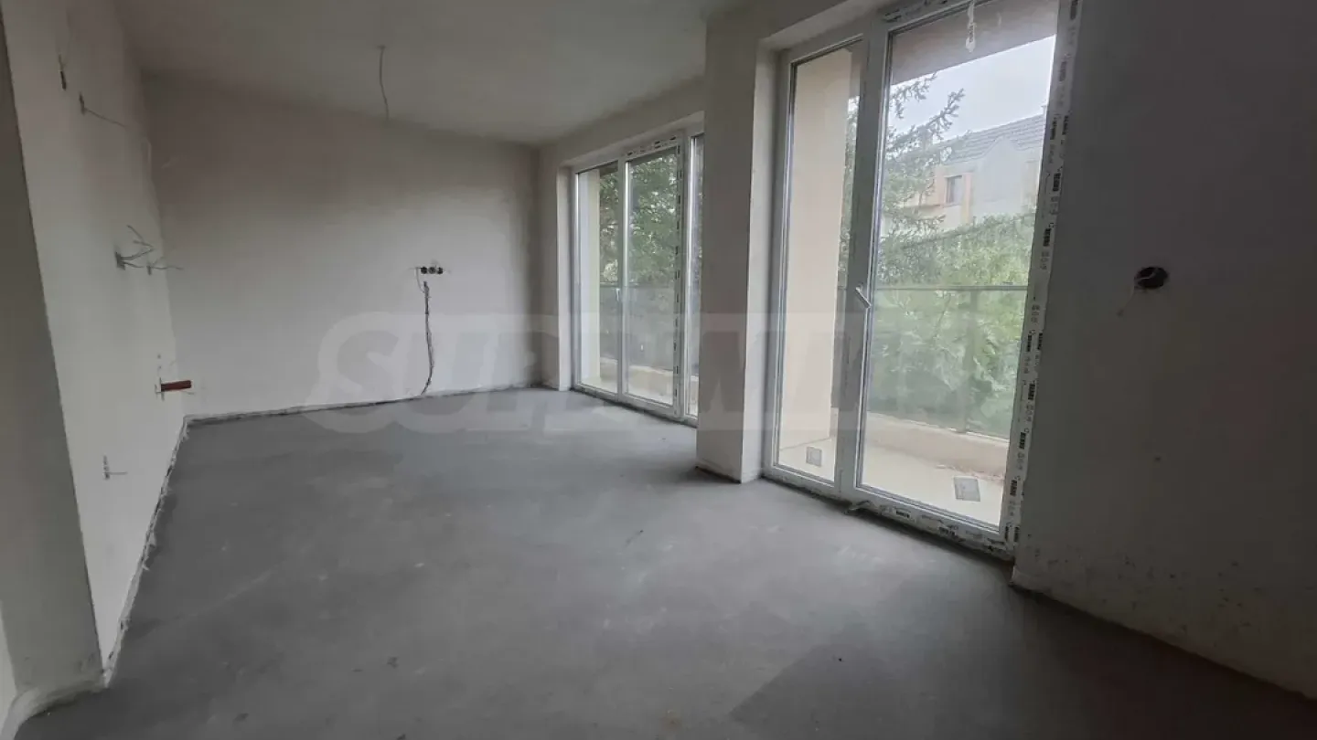 Spacious 2-Bedroom Flat in Sofia, Bulgaria - Image 5