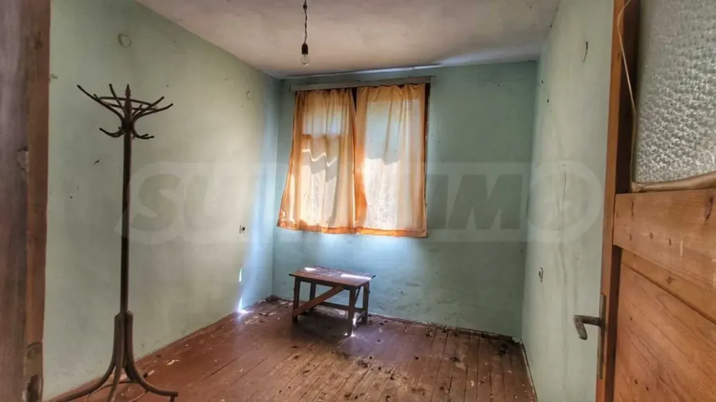 House for sale in Rabrovo - Image 2