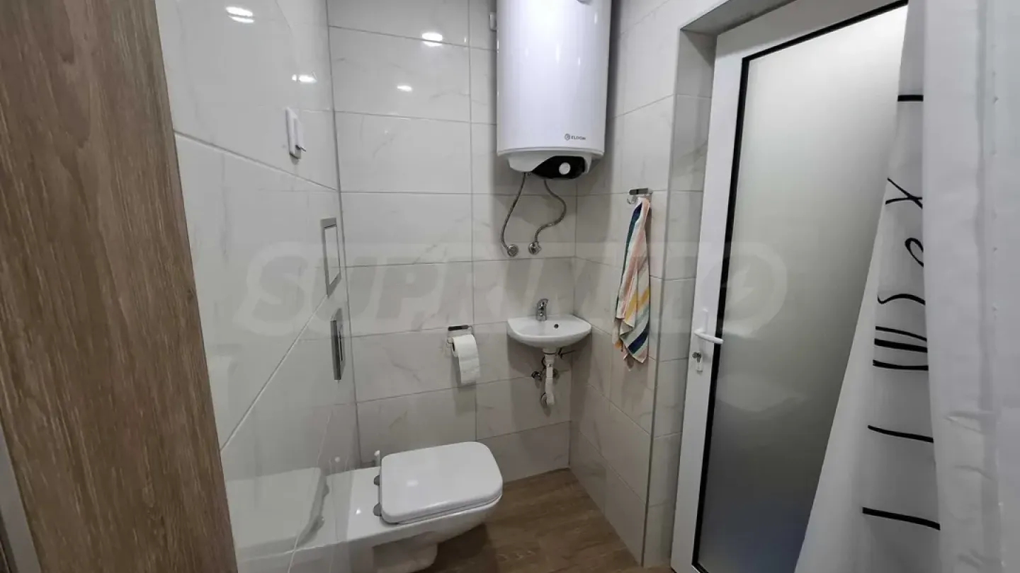 Bright 3-Bedroom Apartment in Varna's Greek Quarter - Fully Furnished - Image 5