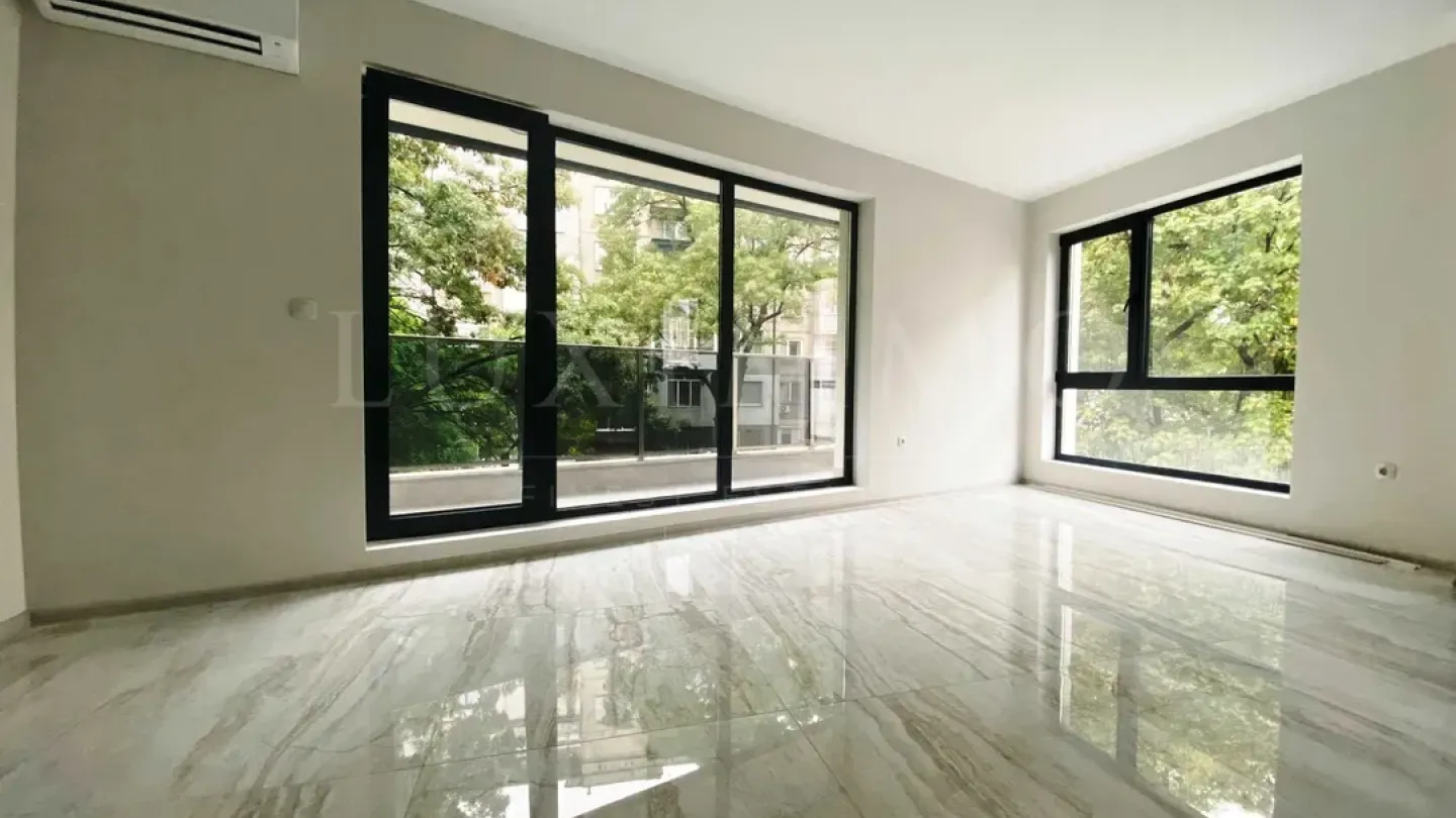 Modern 1-Bedroom Apartment w/ Parking - Plovdiv, BG - Image 1