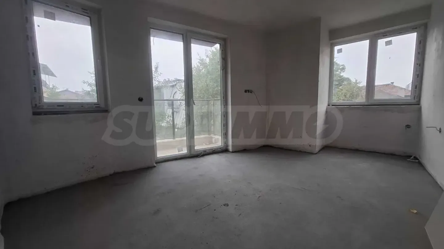 Spacious 2-Bedroom Flat in Sofia, Bulgaria - Image 2