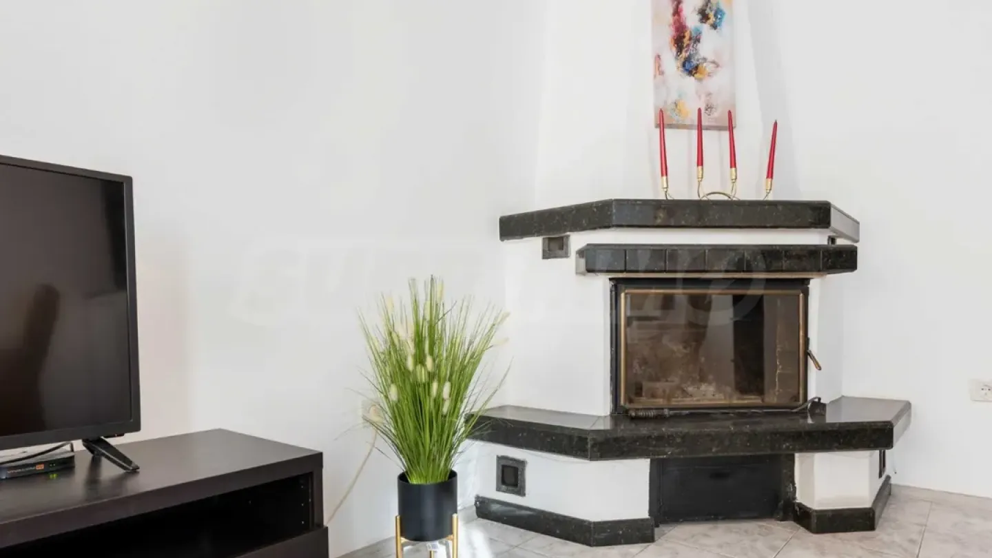 Spacious, Fully Furnished Apartment Near Varna University - Image 3