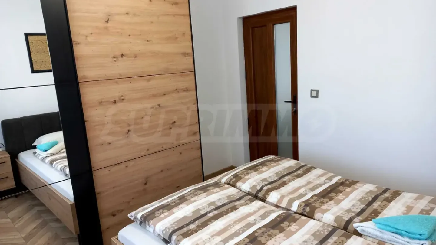 Spacious, Fully Furnished Apartment in Sunny Varna Neighborhood - Image 2