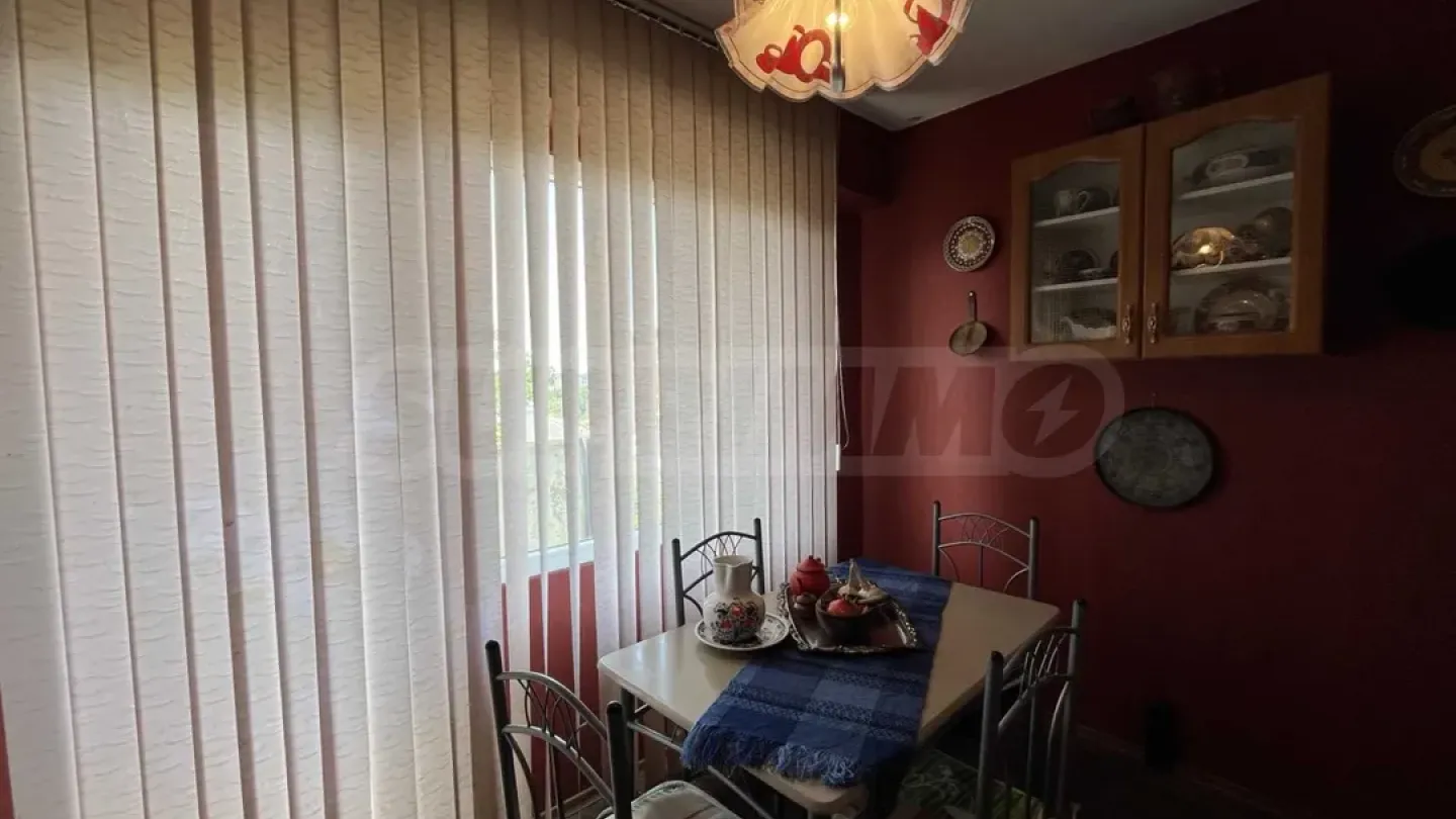 Spacious 2-Bedroom Apartment in Burgas Center - Image 2