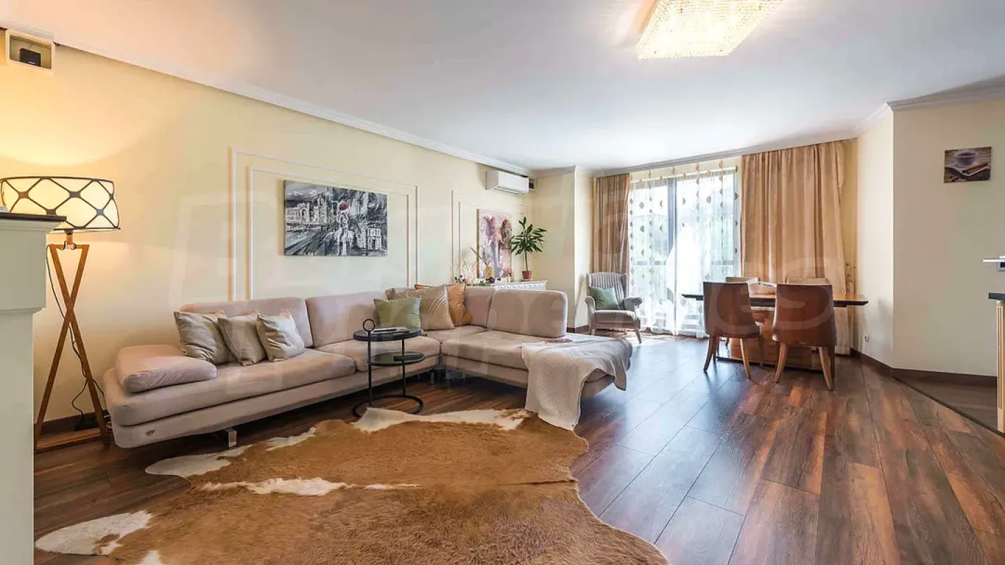 Spacious 3-Bedroom Luxury Apartment with Pool in Varna, Bulgaria - Image 4