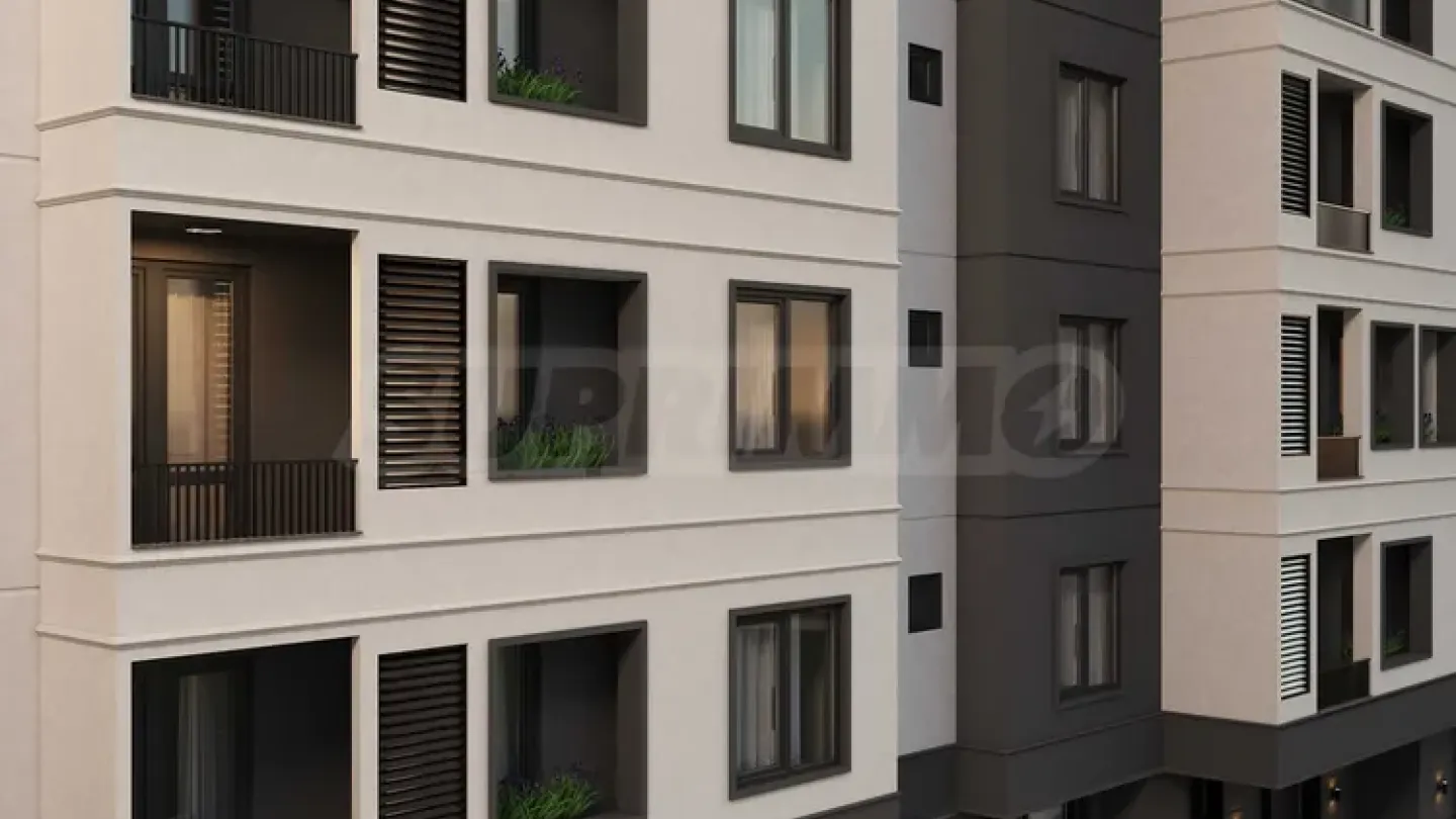 Spacious 3BR Apartment in Plovdiv's Heart - Image 1