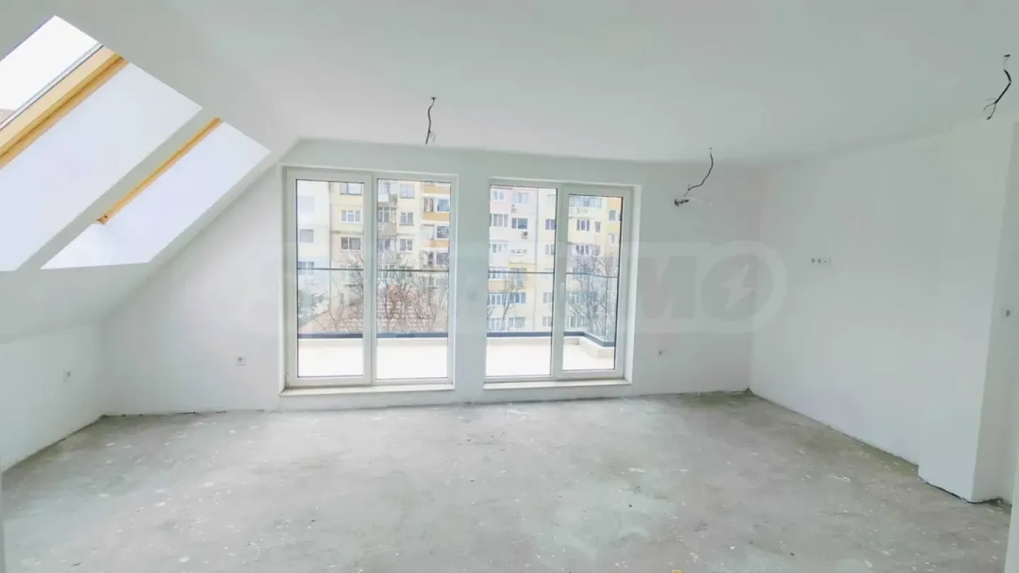 Spacious Levski Maisonette - Varna, Bulgaria, 117m2 - Image 3