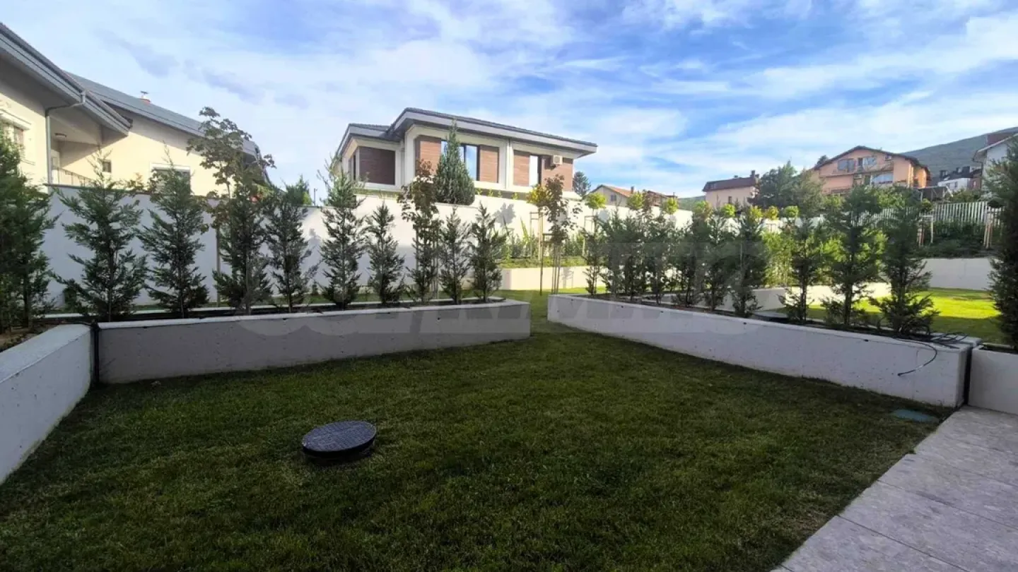 Luxury Драгалевци мезонет with Garden & Garage - Image 2