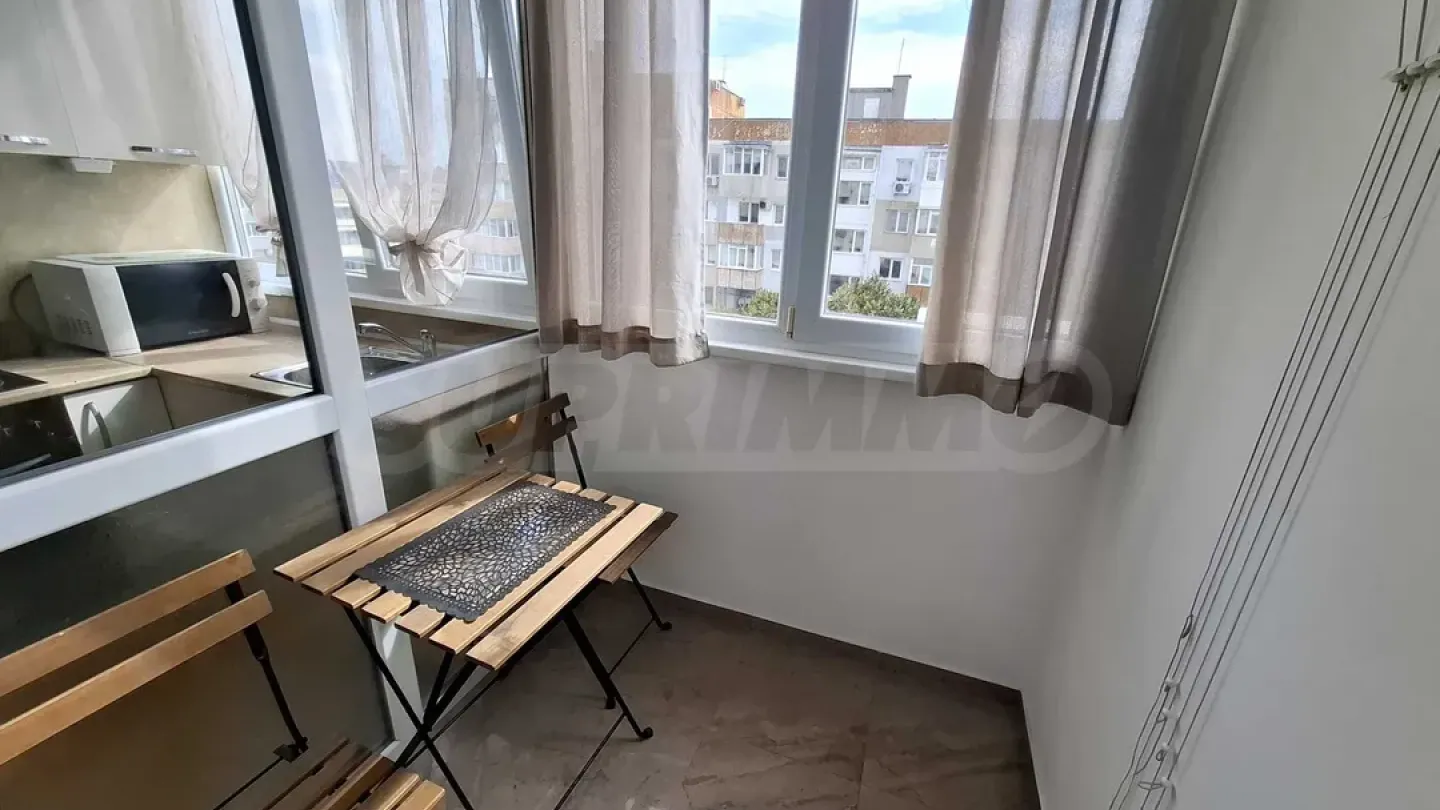 Bright 2-Bedroom Apartment Near Varna City Center - Image 4