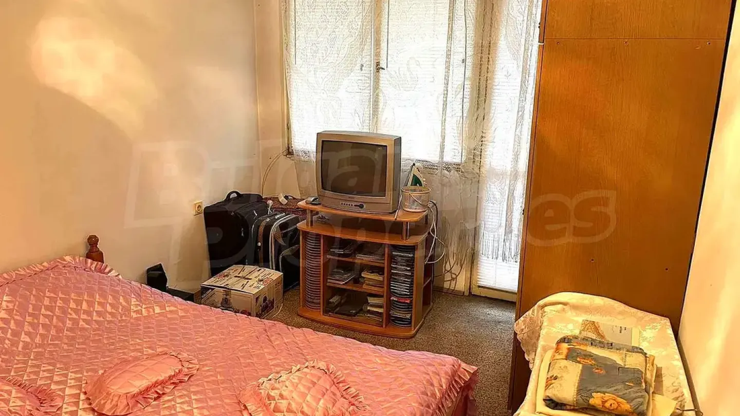 Spacious 2-Bedroom Apartment in Central Stara Zagora - €90,000 - Image 1