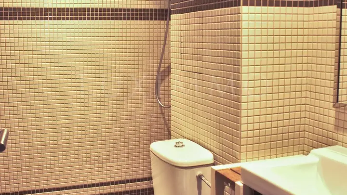 Spacious, Fully Furnished Apartment with Panoramic Views in Sofia - Image 3