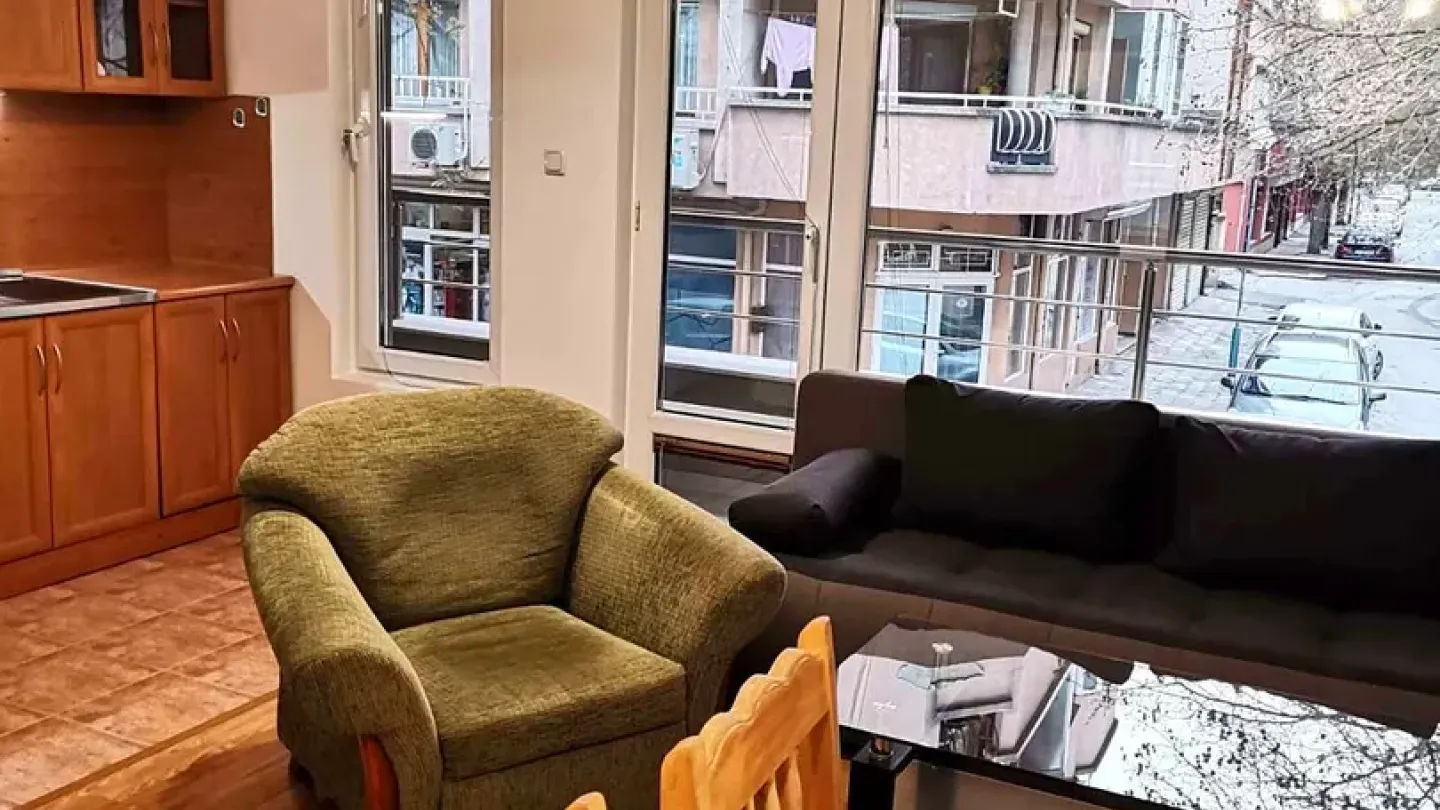 Spacious, Fully Furnished 2-Bedroom Apartment in Plovdiv's Karshiyaka - Image 5