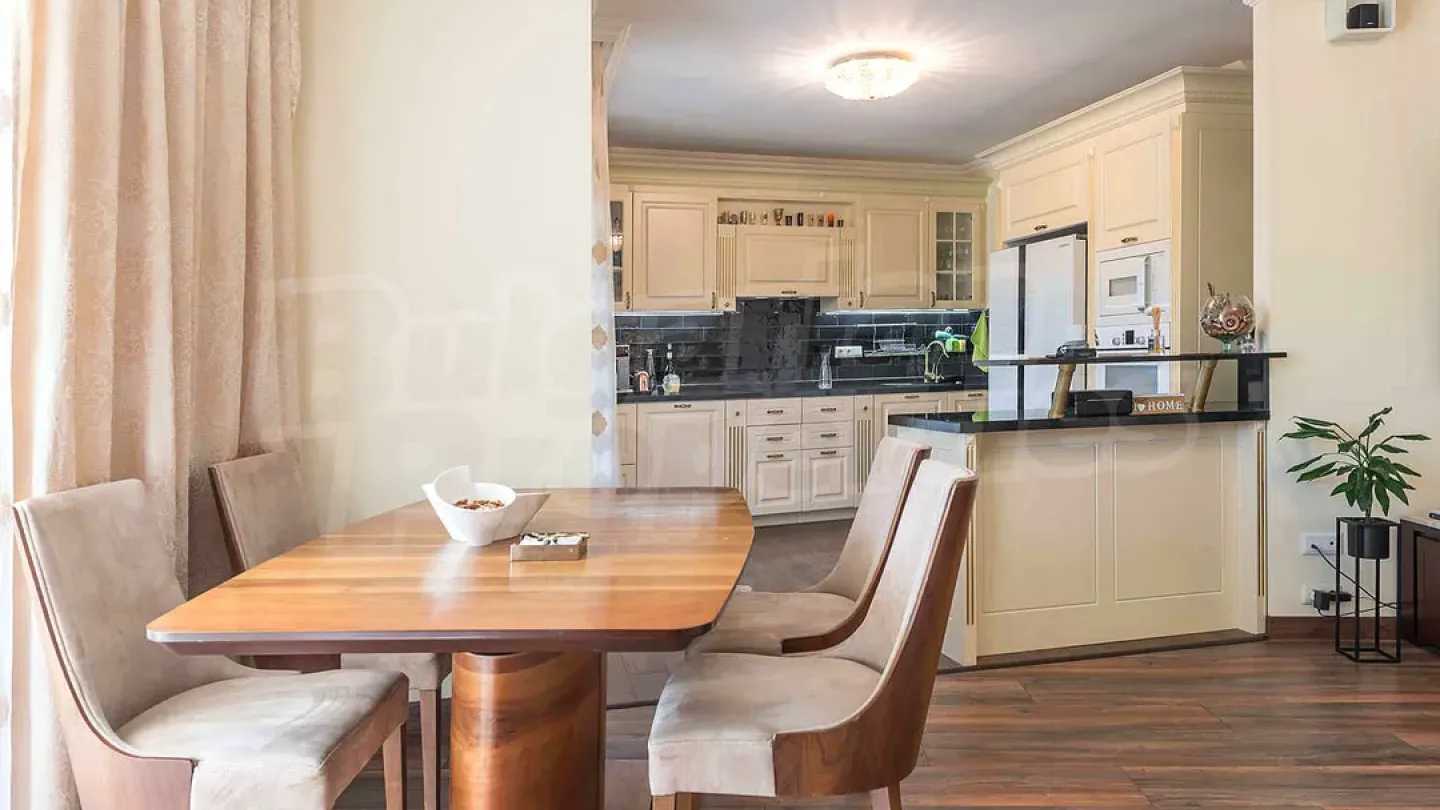 Spacious 3-Bedroom Luxury Apartment with Pool in Varna, Bulgaria - Image 3