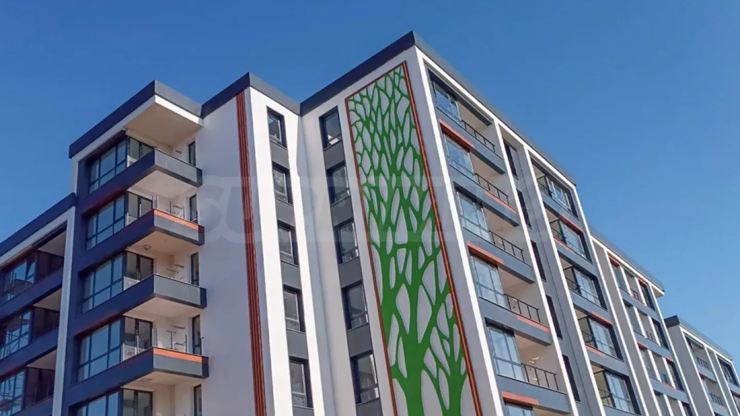 Spacious 2-Bedroom Apartment in New Plovdiv Complex - Image 5