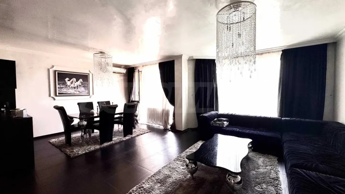 Spacious 3-Bedroom Apartment - Mariitsa Blvd, Plovdiv - Image 2