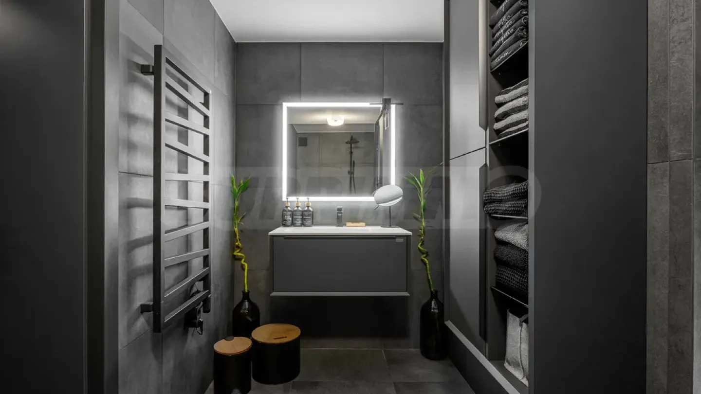 Luxury 3BR Apartment w/ Garage - Plovdiv Center - Image 2