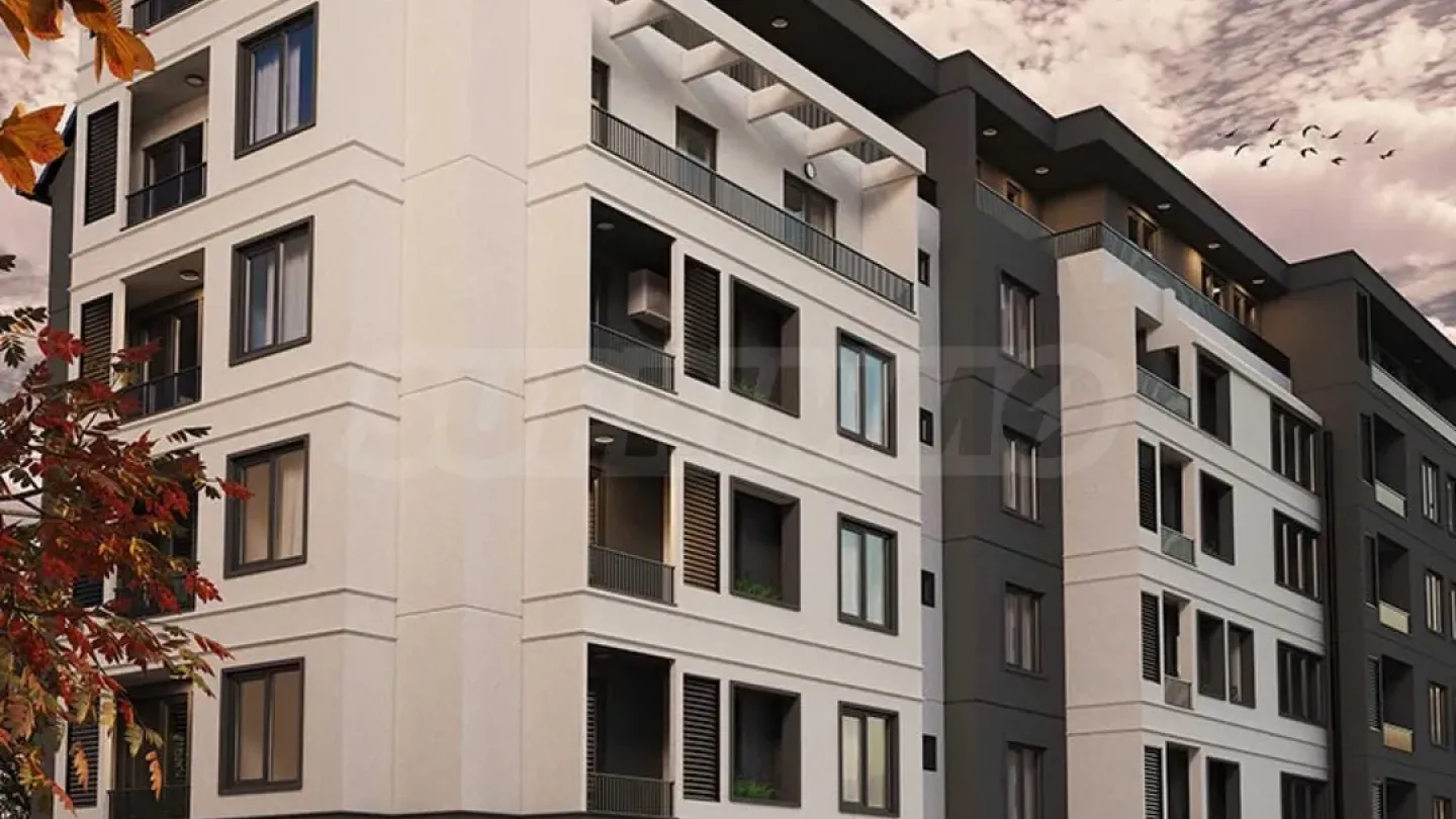 Spacious 3BR Apartment in Plovdiv's Heart - Image 3