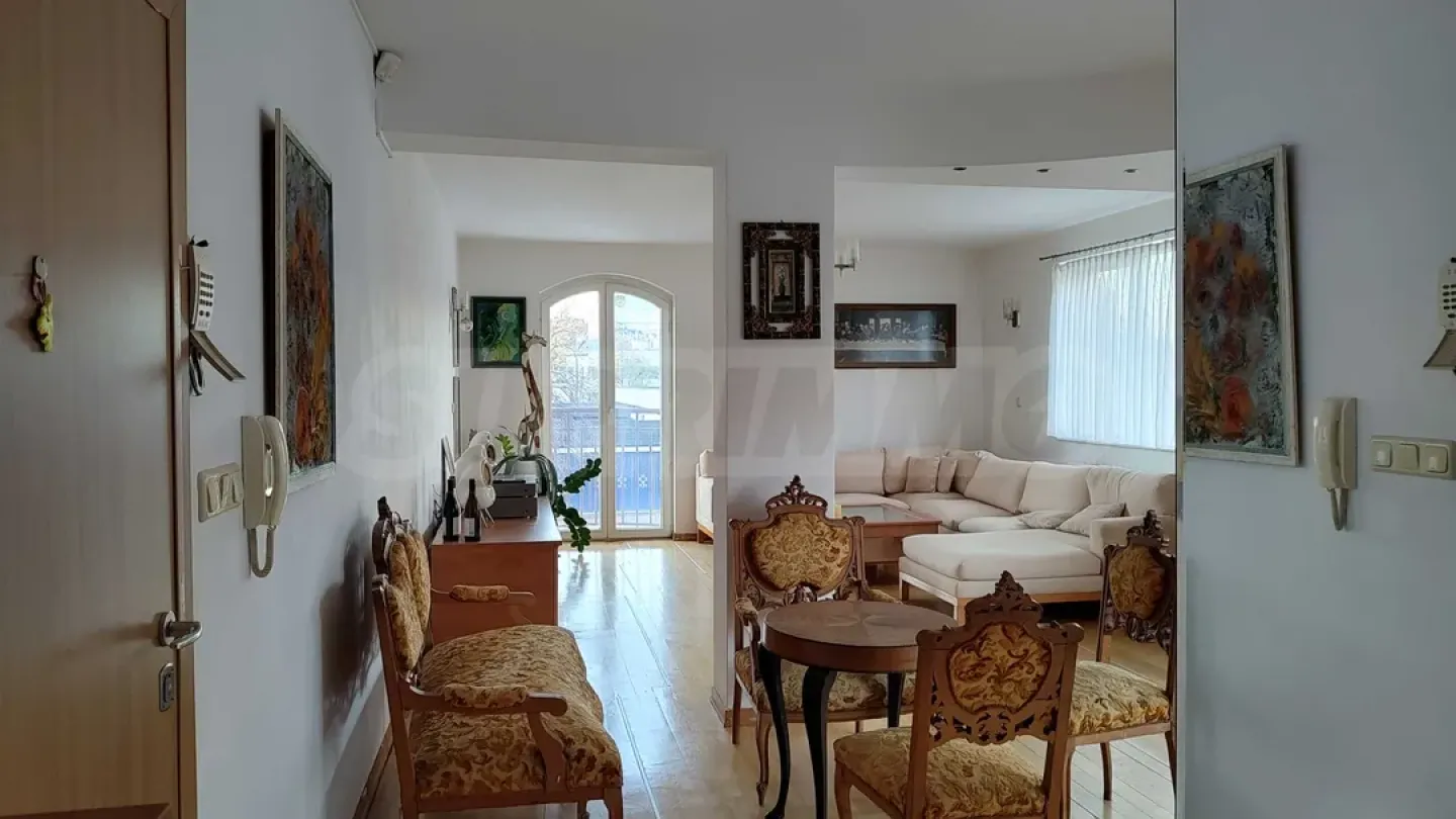 Spacious 3-Bedroom Apartment Near Metro Station, Sofia - Image 3