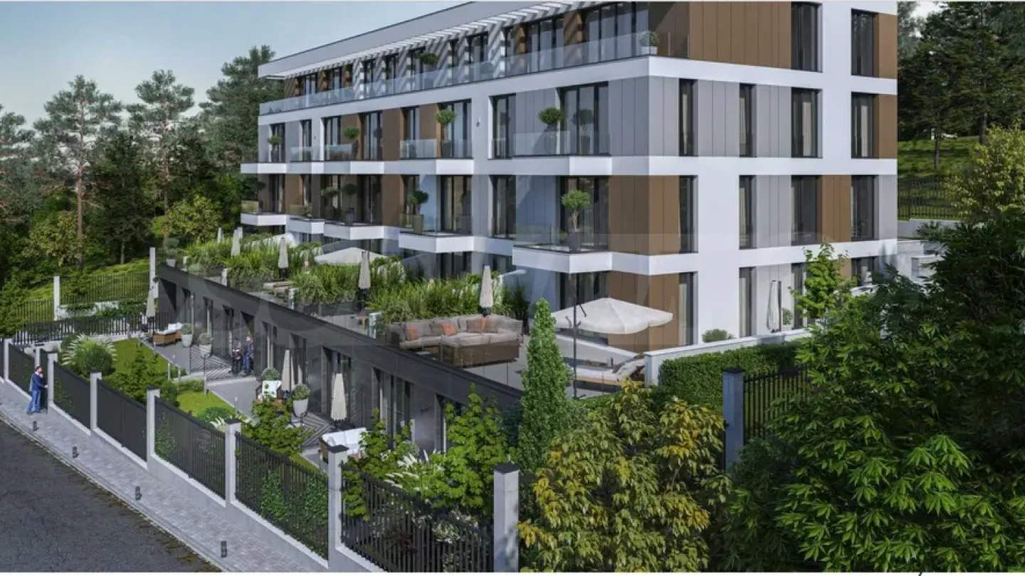 Spacious 3-Bedroom Apartment in Varna's "Briz" Area - Image 1