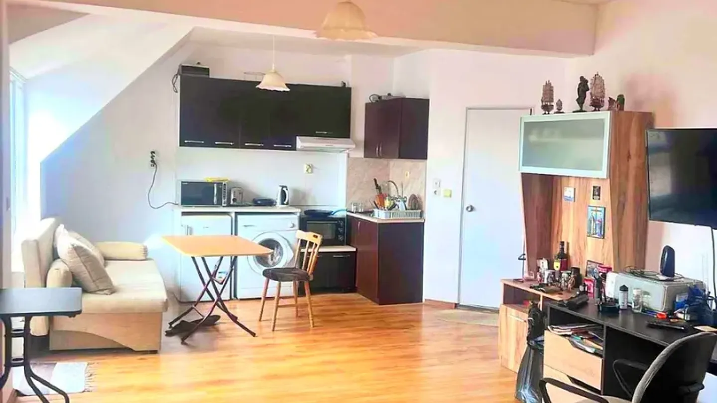 Bright, Fully Furnished Studio in Burgas - Vazrazhdane Area - Image 1