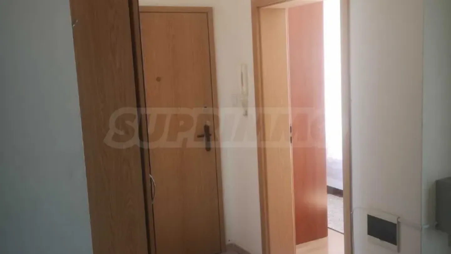 Spacious, Fully Furnished Apartment in Varna's Center - Image 4